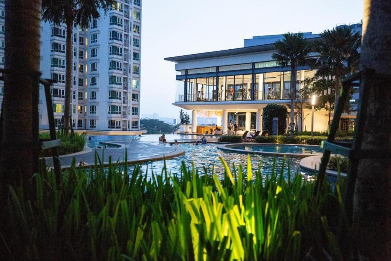 Velocity Kl By Luxury Hut *