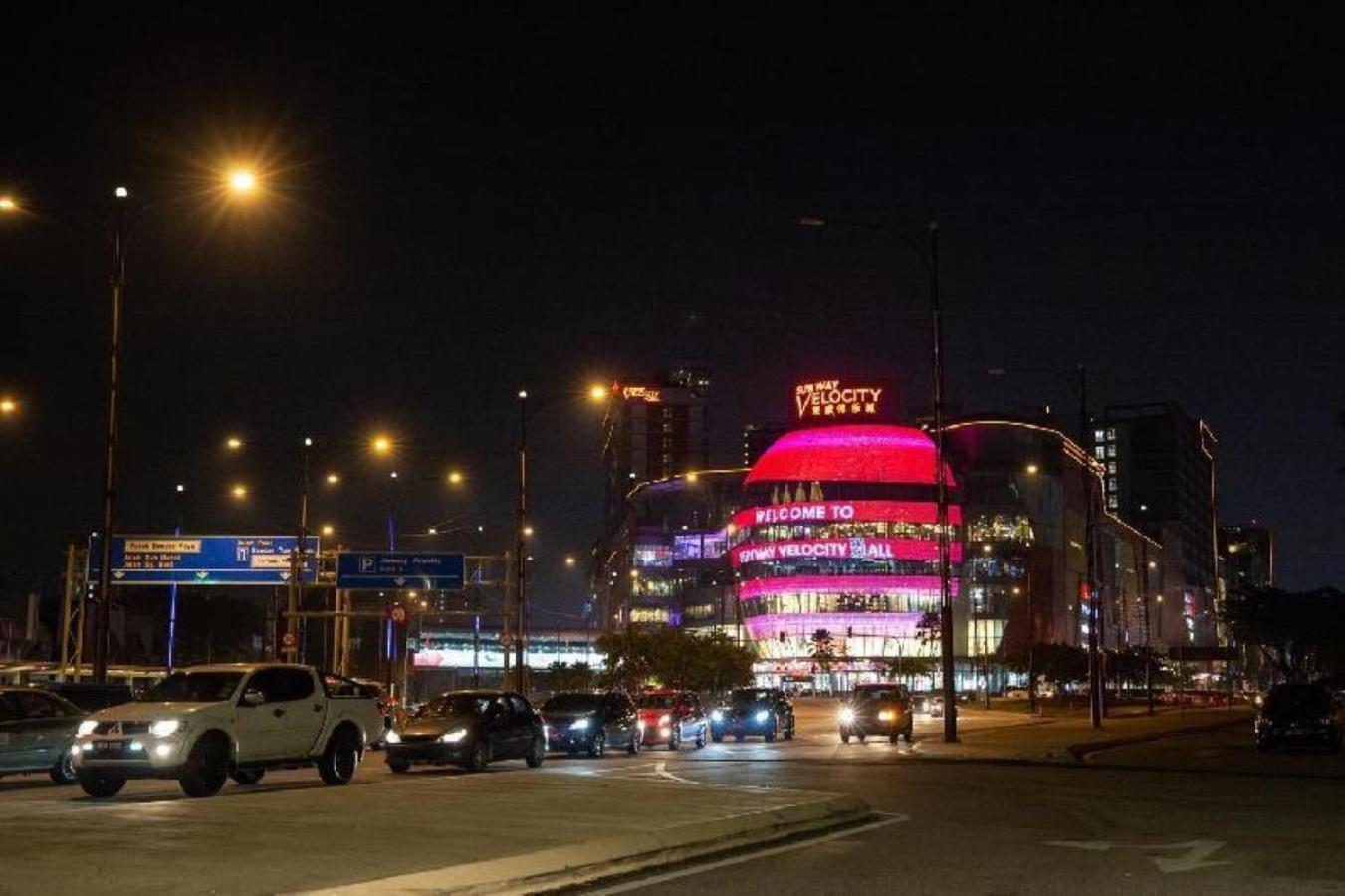 Velocity Kl By Luxury Hut